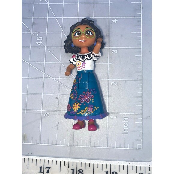 Encanto 3” Figures 4 Piece Lot Disney Toys JAKKS Antonio Isabella Marabel Louise - Picture 4 of 8